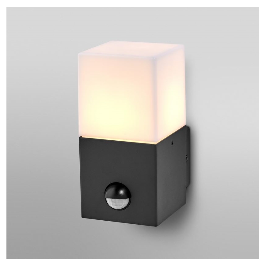 Ledvance - Venkovní nástěnné svítidlo se senzorem FIGO SQUARE 1xE27/20W/230V